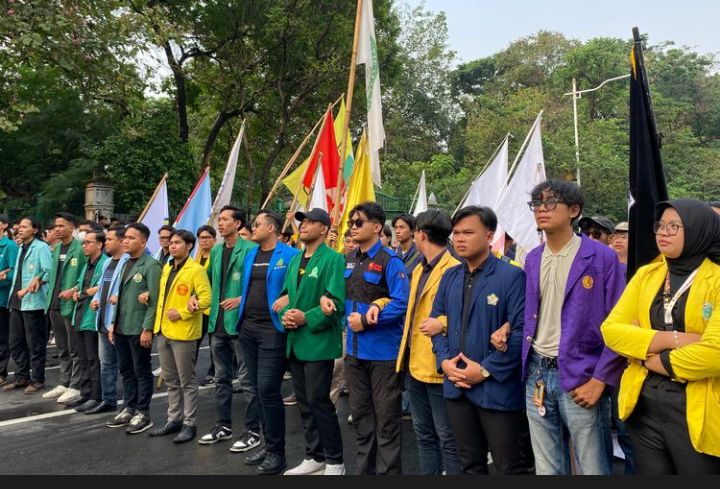 “BEM SI” Menggelar Aksi Unjuk Rasa