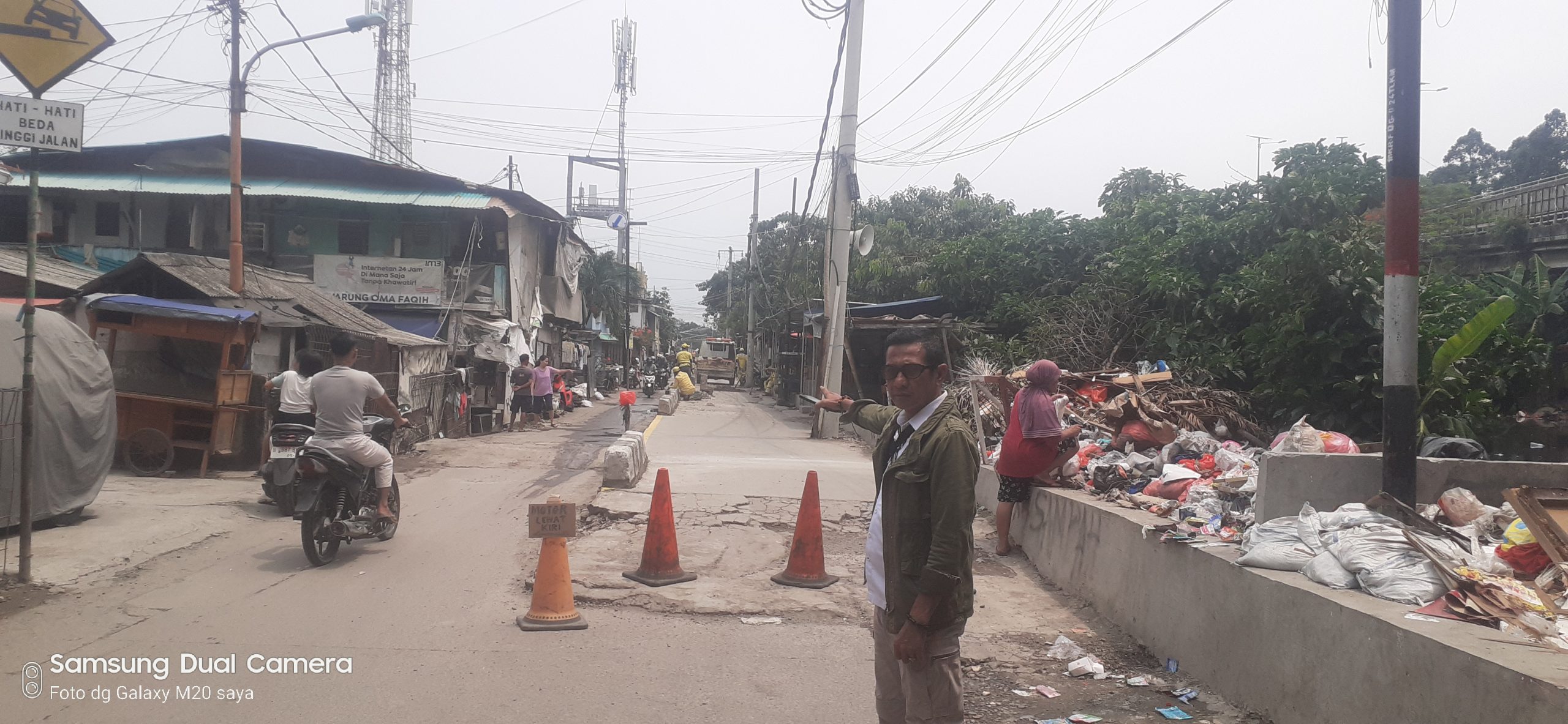 *Pembatas Jalan di Kali Duri Air Baja: Langkah Antisipasi Kecelakaan yang Dinantikan Warga*