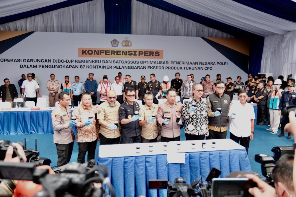Polri dan Kemenkeu Bongkar Kasus Ekspor Ilegal Produk Turunan CPO Senilai Rp 28,7 Miliar