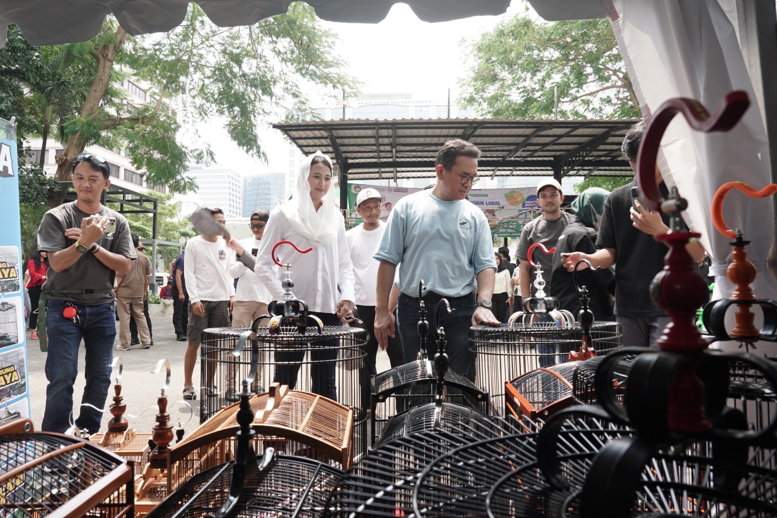 Melodi di Balik Jeruji: Saat Sangkar Lokal Jadi Mahakarya Ekonomi Rakyat
